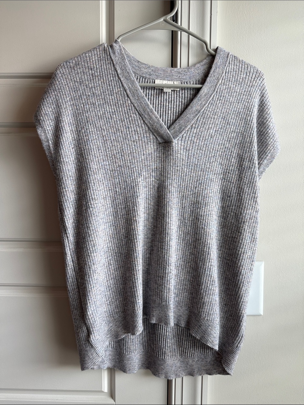 Loft Ribbed V-Neck Sleeveless Knit Top - Heather Gray